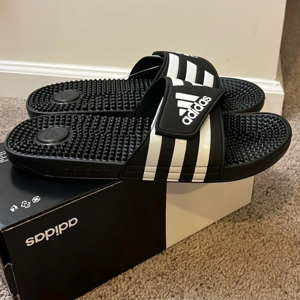 Adidas Adissage Slides Sandals Shoes new black white G28841 WOMEN’S 8